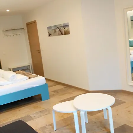 Frühstückspension Bed Aan Zee Kabine7 3*